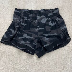 Athleta Mesh Racer Run Shorts 4" Size S